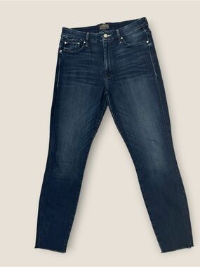 MOTHER The High Waisted Looker Ankle Fray Jeans | Tongue & Chic Wash | Size 30